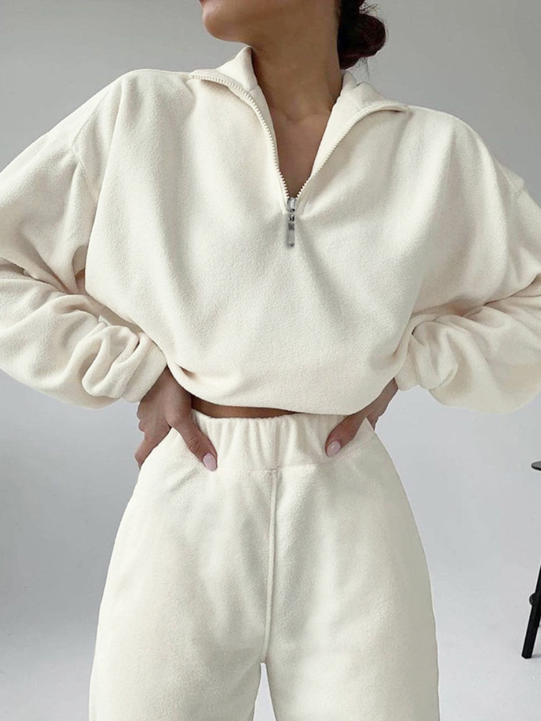 White Long Sleeve Elasticized Waistband Sweatsuit Outfits